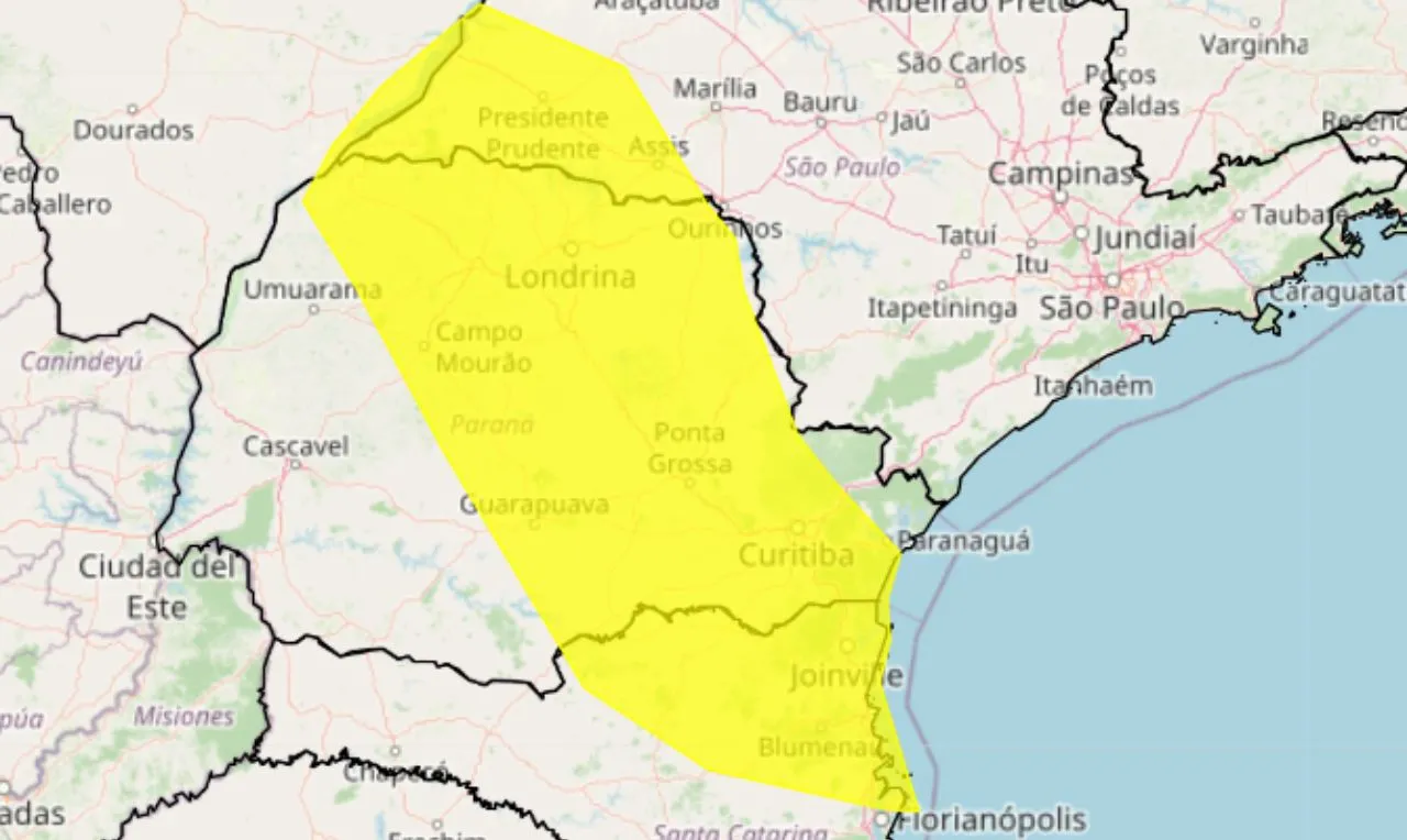 O mapa mostra as áreas em alerta para chuva intensa